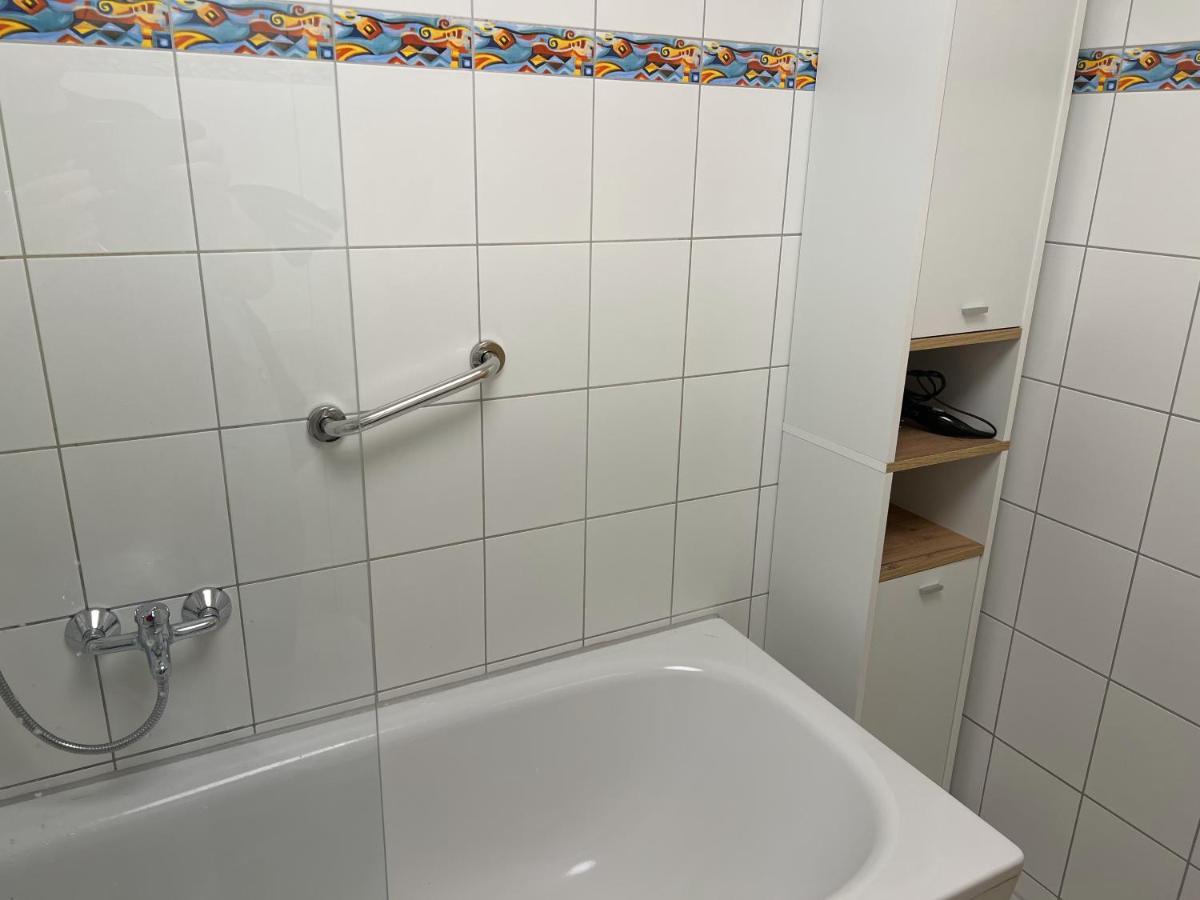 Jena City Apartment, Balkon, Sonnig, Wifi, Parkplaetze, Naehe Zentrum Luaran gambar